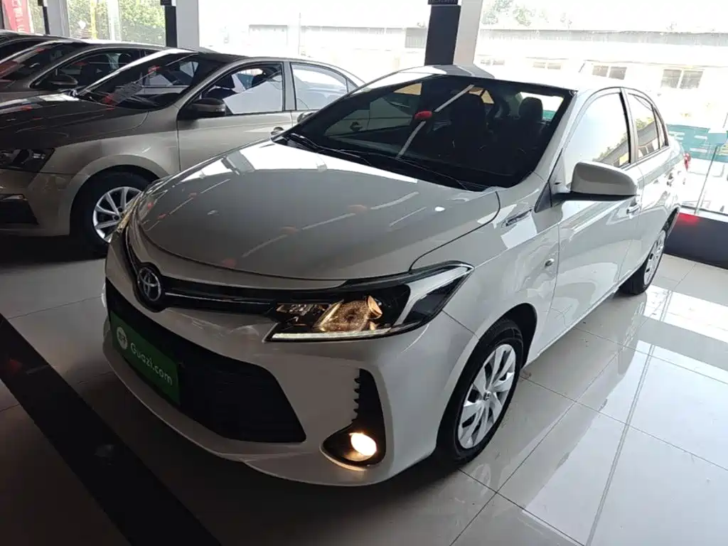 Toyota Vios — фото 2