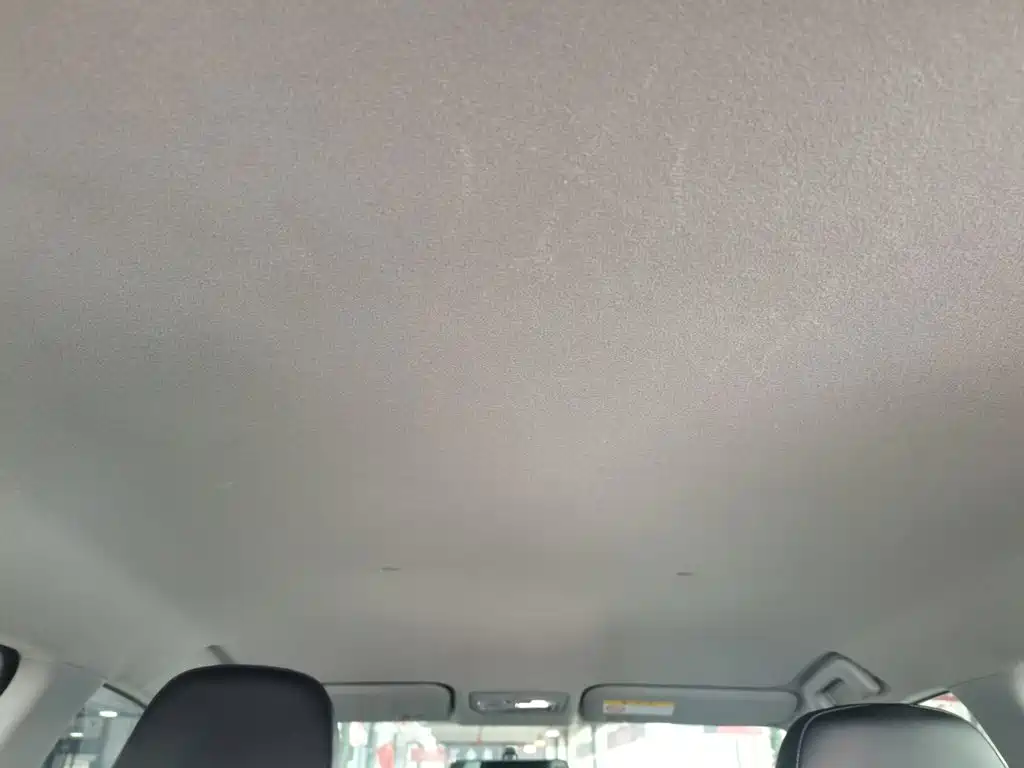 Toyota Yaris L — фото 14