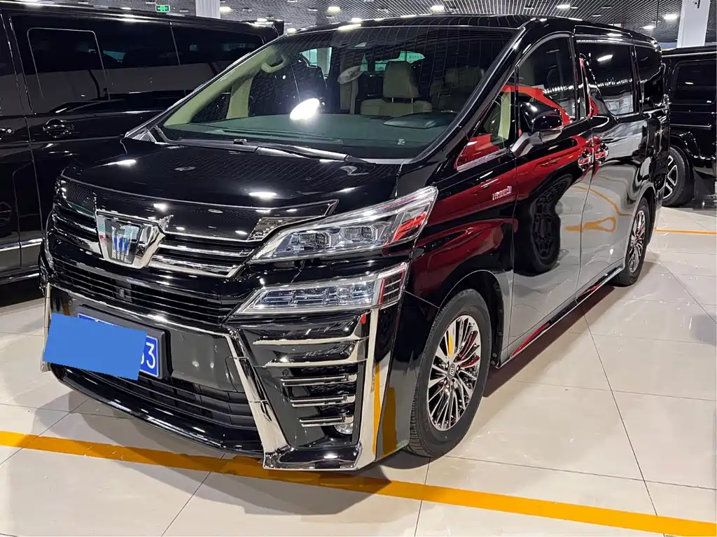 Toyota Vellfire — фото 2