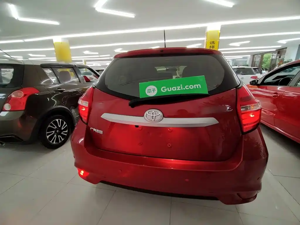 Toyota Yaris L — фото 6