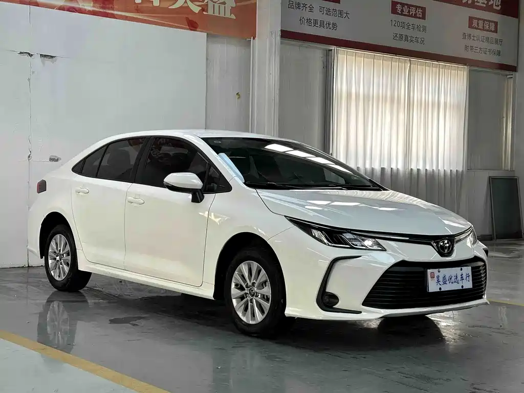 Toyota Corolla — фото 3