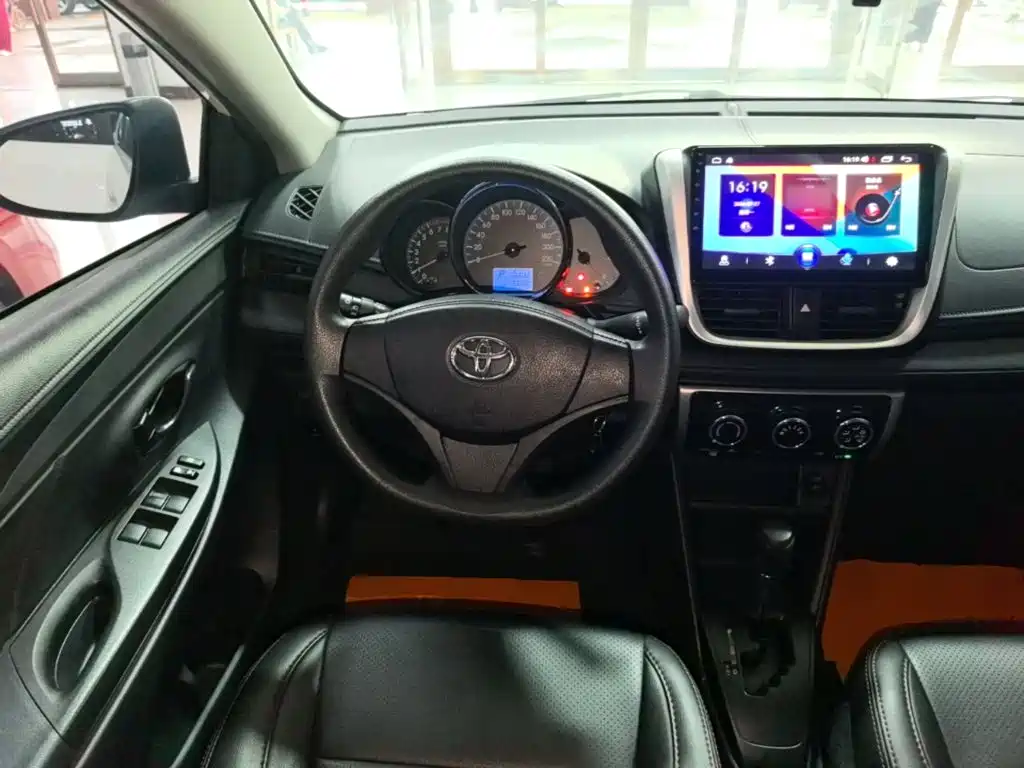 Toyota Vios — фото 11