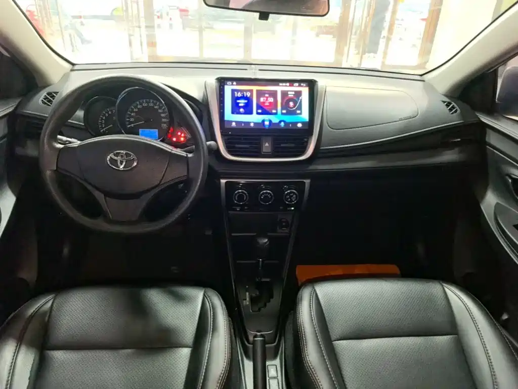 Toyota Vios — фото 10