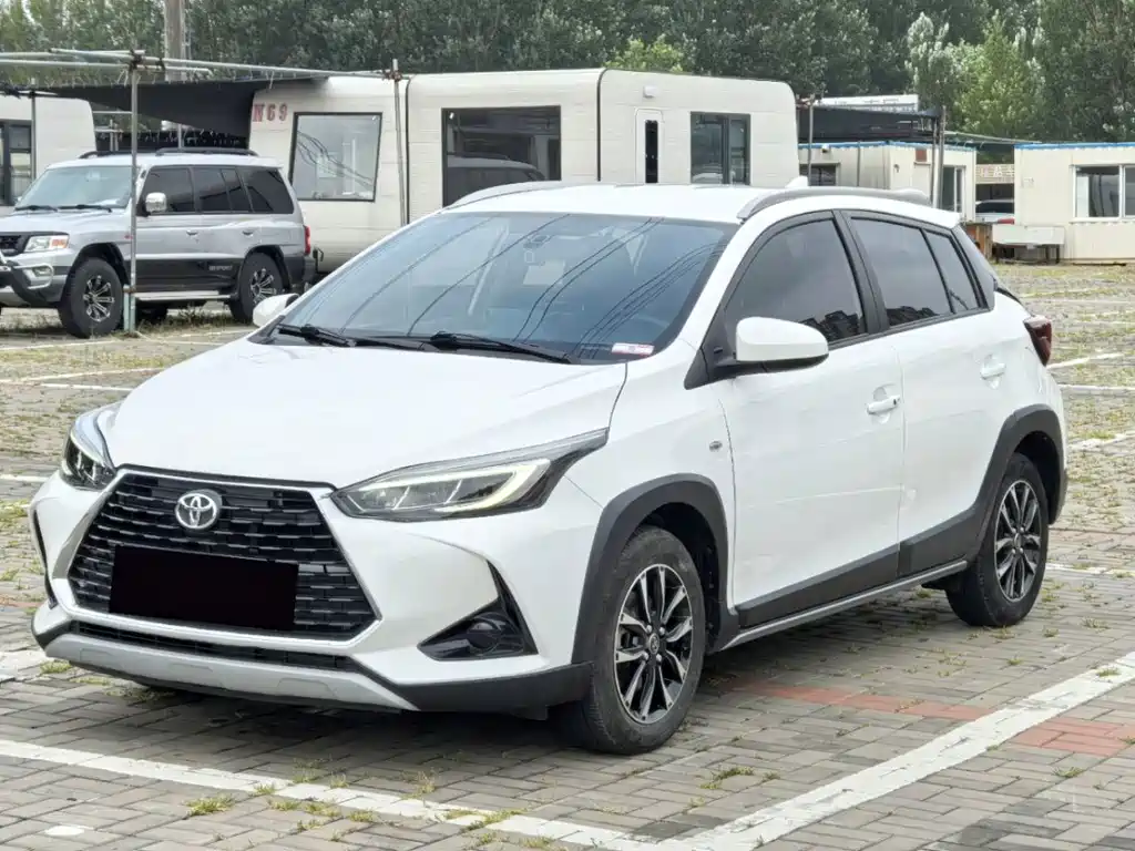Toyota Yaris L