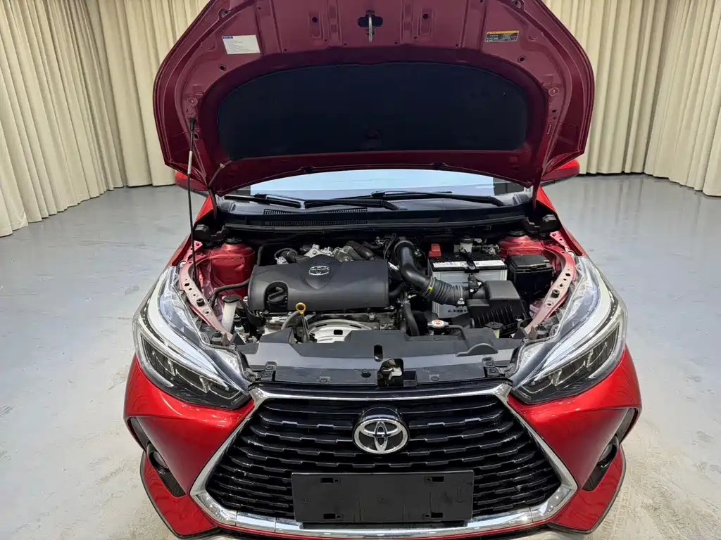 Toyota Yaris L — фото 7