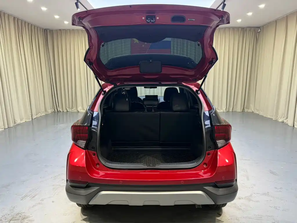Toyota Yaris L — фото 8
