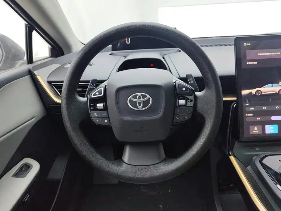 Toyota bZ3 — фото 15