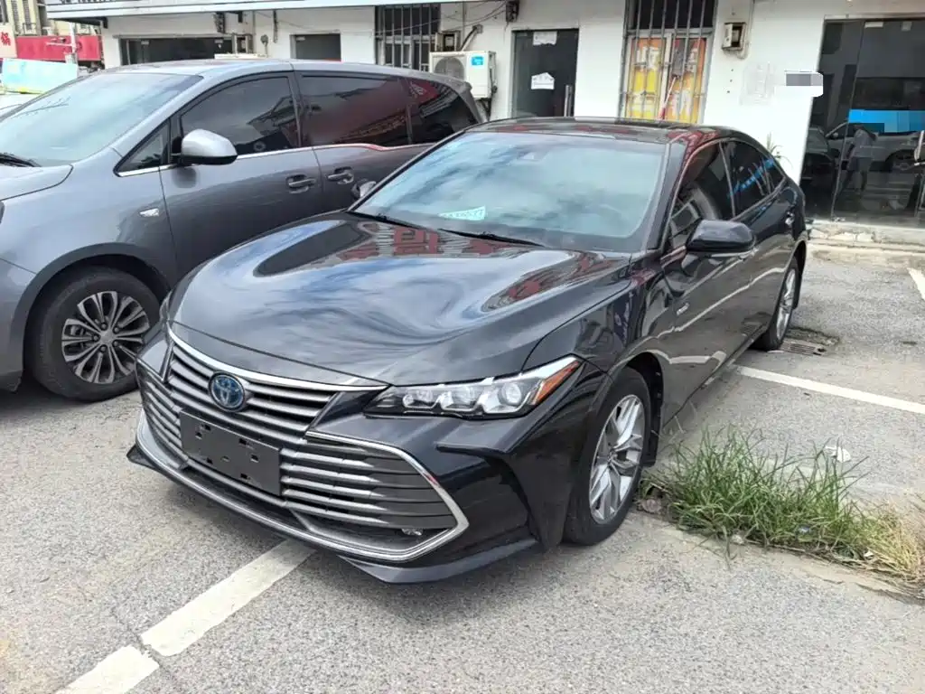 Toyota Avalon — фото 2