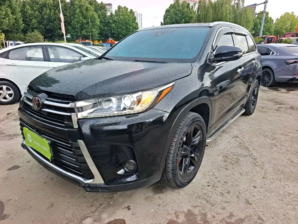 Toyota Highlander — фото 2
