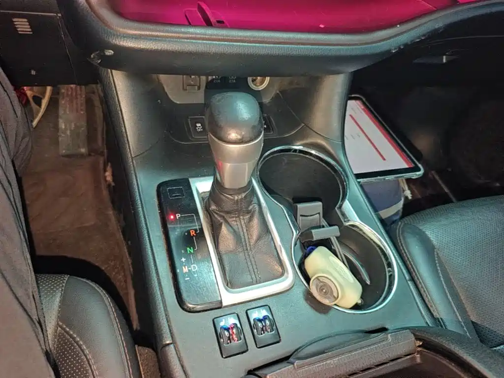 Toyota Highlander — фото 14