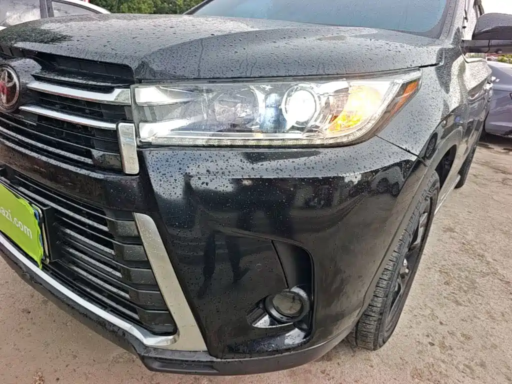 Toyota Highlander — фото 24