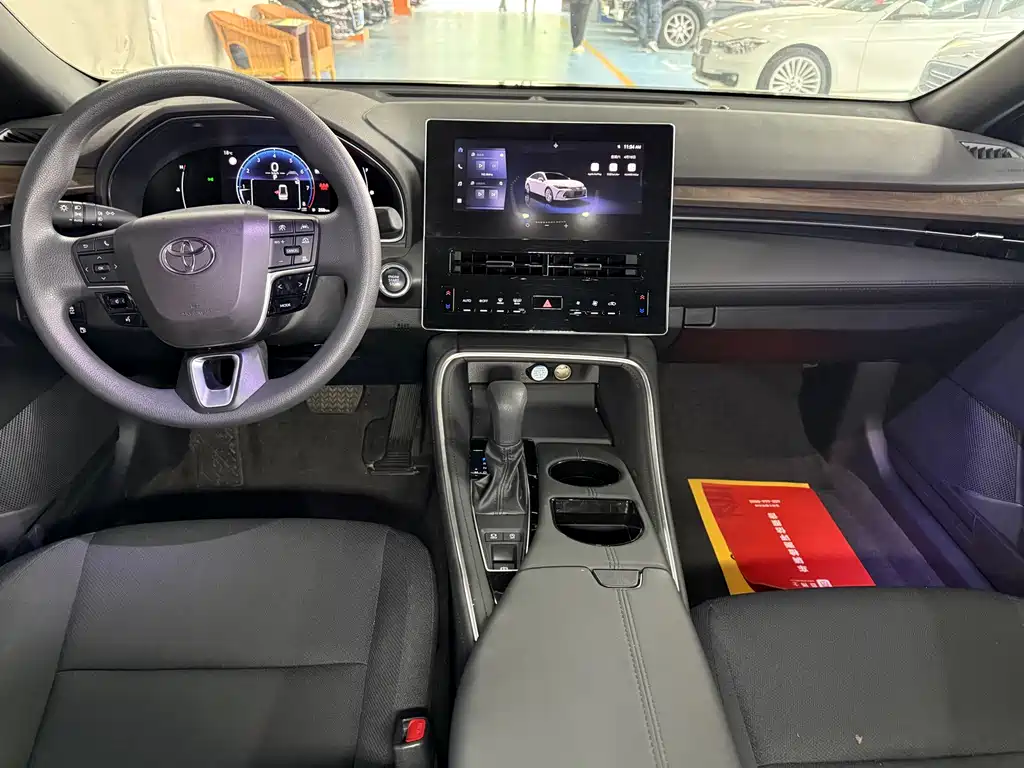 Toyota Avalon — фото 11