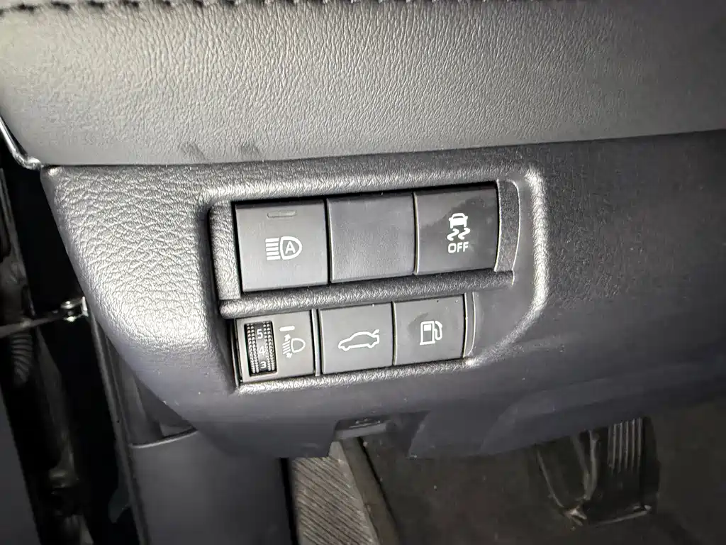 Toyota Avalon — фото 10