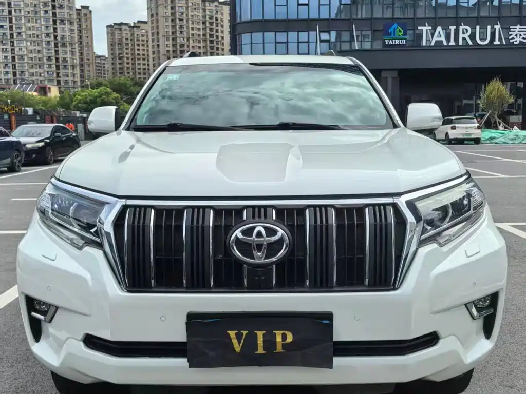 Toyota Prado — фото 2