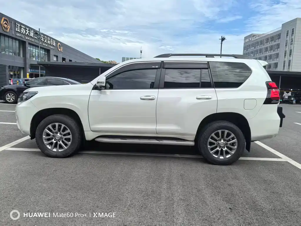 Toyota Prado — фото 3
