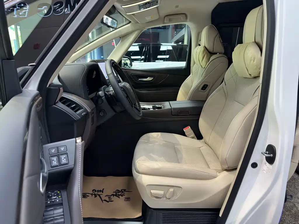 Toyota Alphard — фото 7