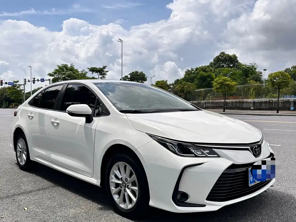 Toyota Corolla — фото 2