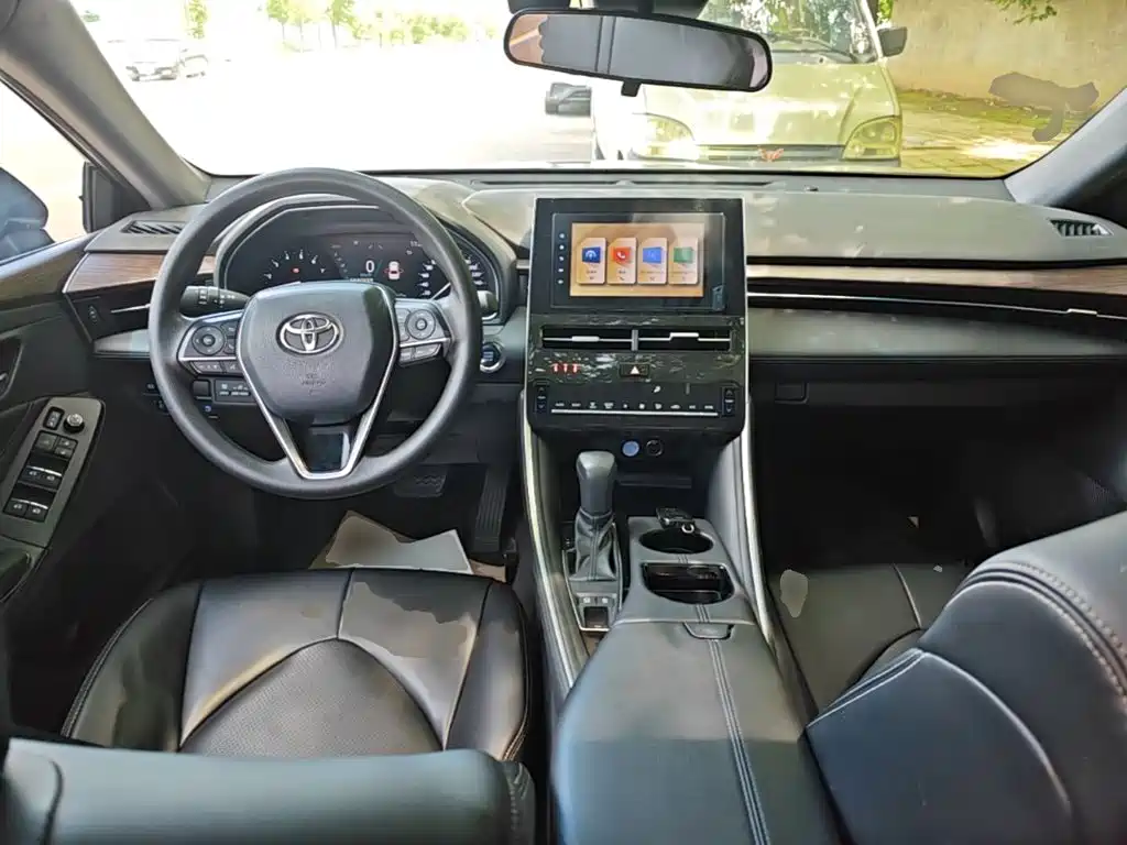 Toyota Avalon — фото 10