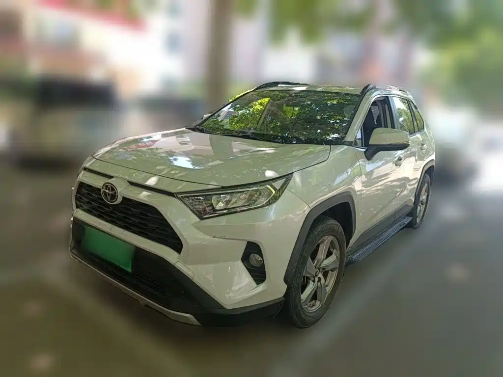 Toyota RAV4 — фото 2
