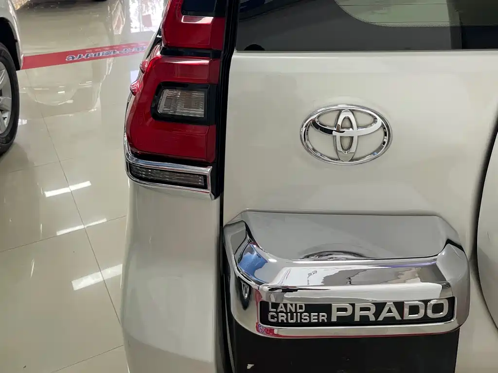 Toyota Prado (Import) — фото 13