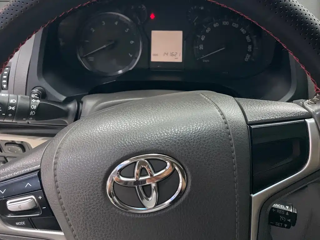 Toyota Prado (Import) — фото 17