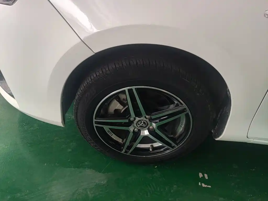 Toyota Yaris L — фото 23