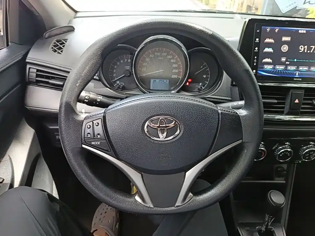 Toyota Vios — фото 11