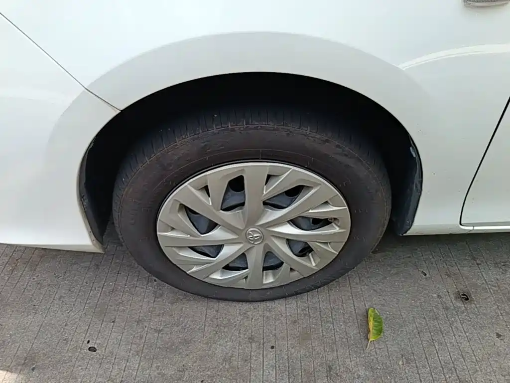 Toyota Vios — фото 23
