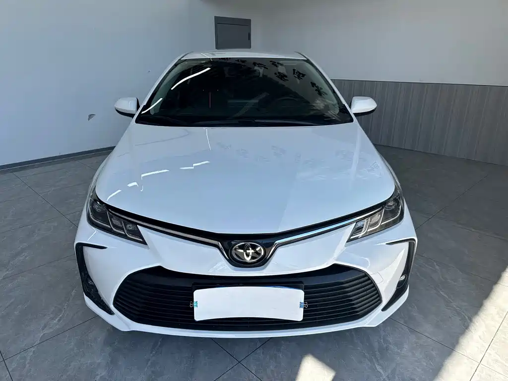 Toyota Corolla — фото 2