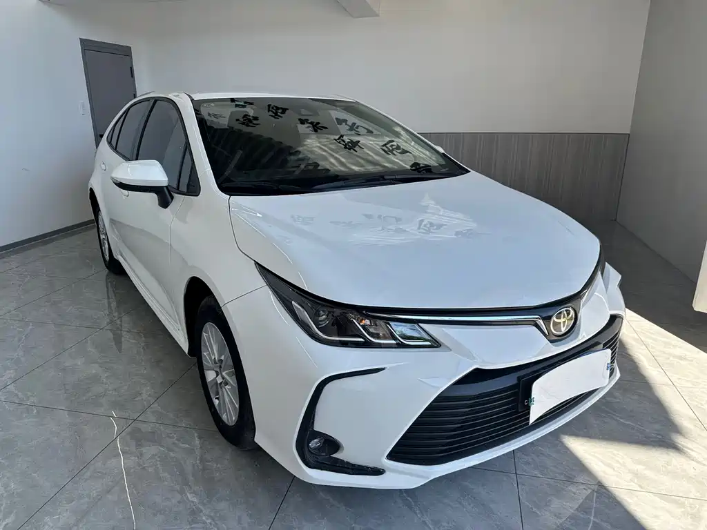 Toyota Corolla — фото 3