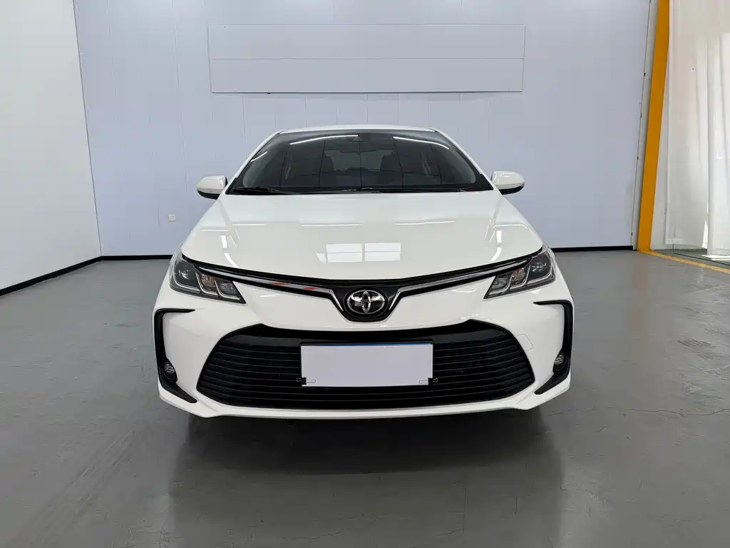 Toyota Corolla — фото 2