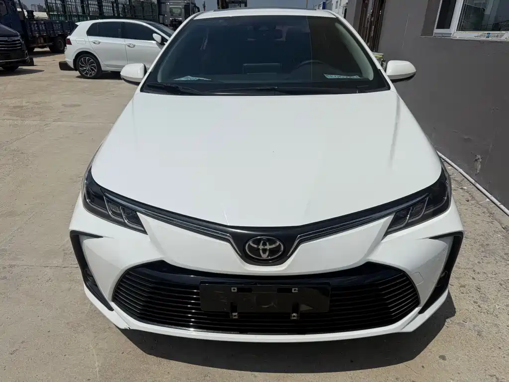 Toyota Corolla — фото 2