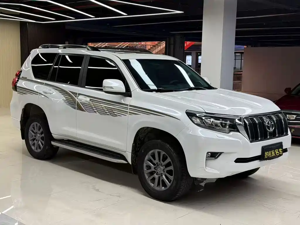 Toyota Prado — фото 3