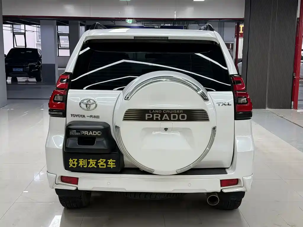 Toyota Prado — фото 8