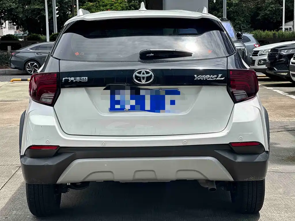 Toyota Yaris L — фото 6