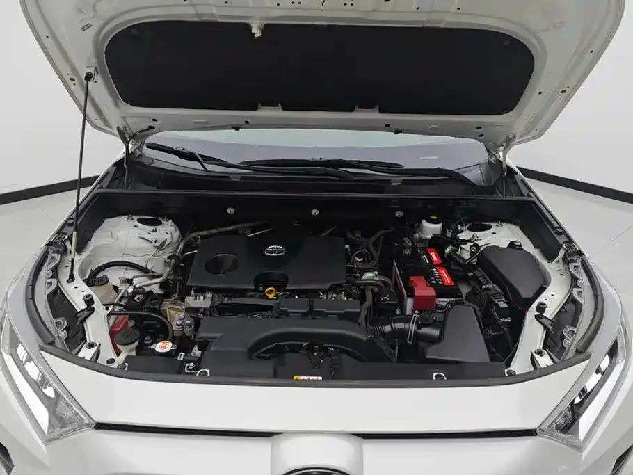 Toyota RAV4 — фото 10