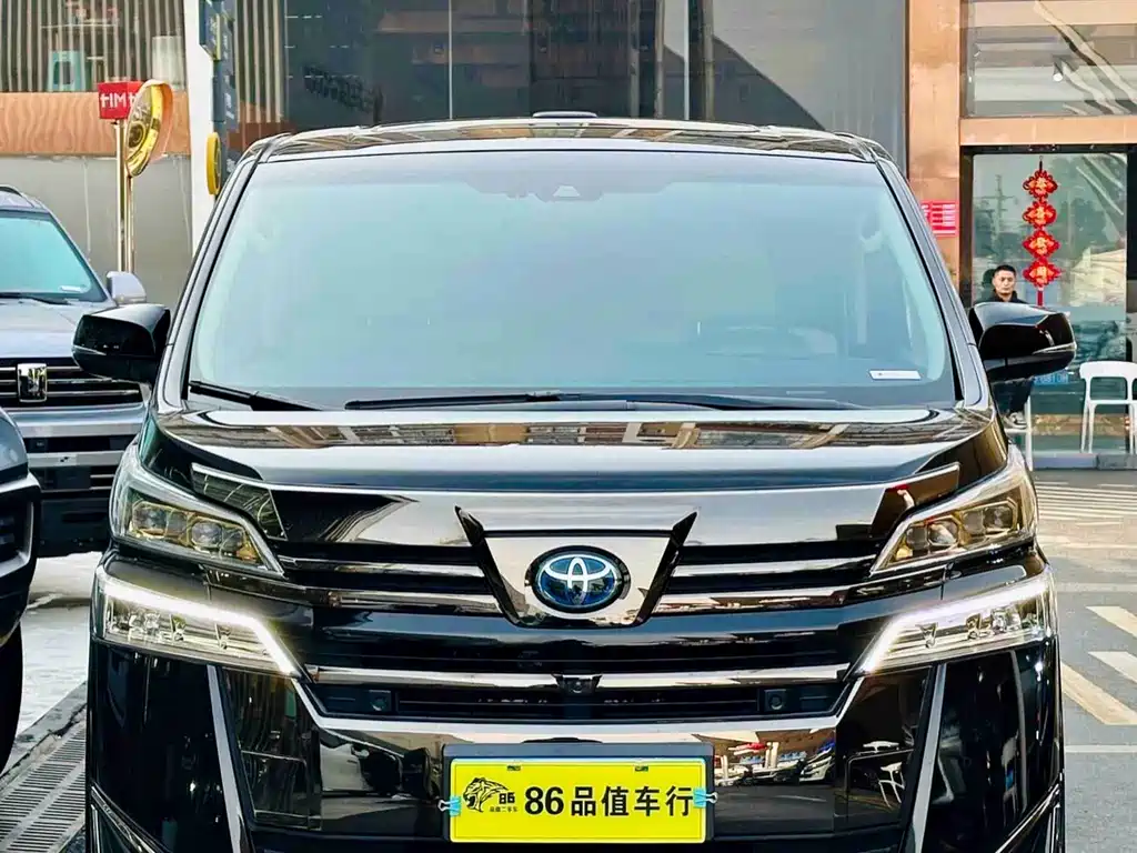 Toyota Vellfire — фото 3