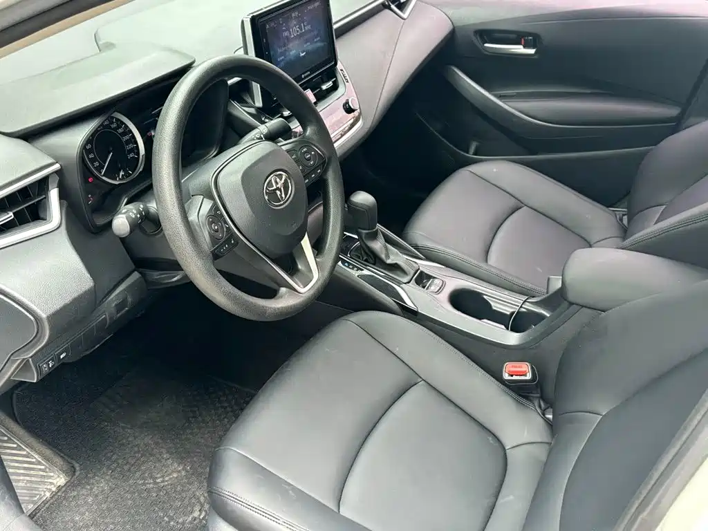 Toyota Corolla — фото 4
