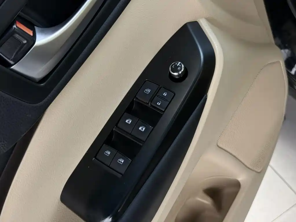 Toyota Highlander — фото 13