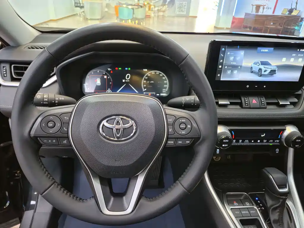 Toyota Wildlander — фото 13