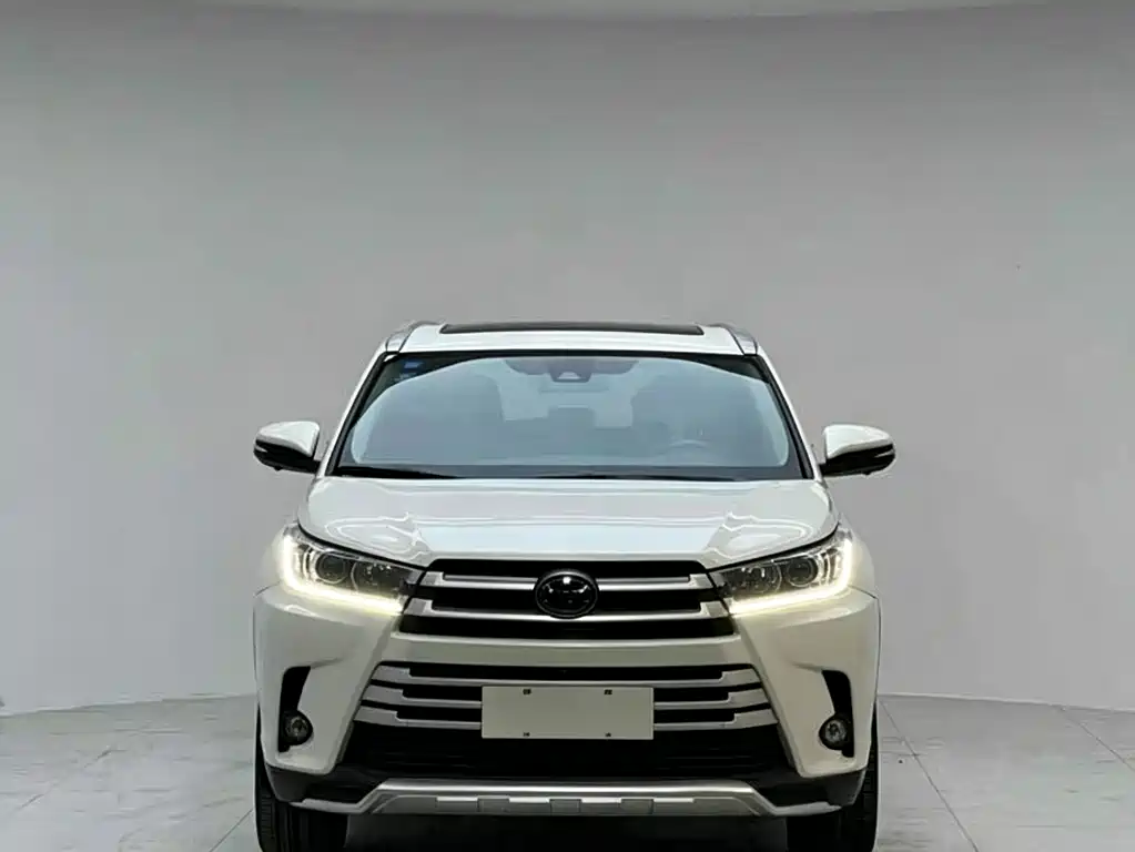 Toyota Highlander — фото 2
