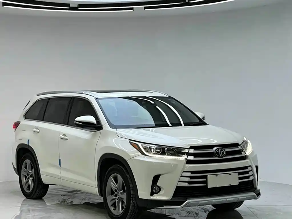 Toyota Highlander — фото 3