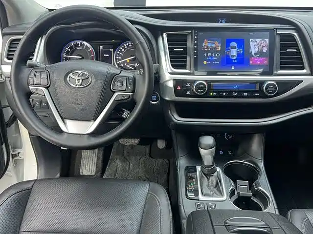Toyota Highlander — фото 9