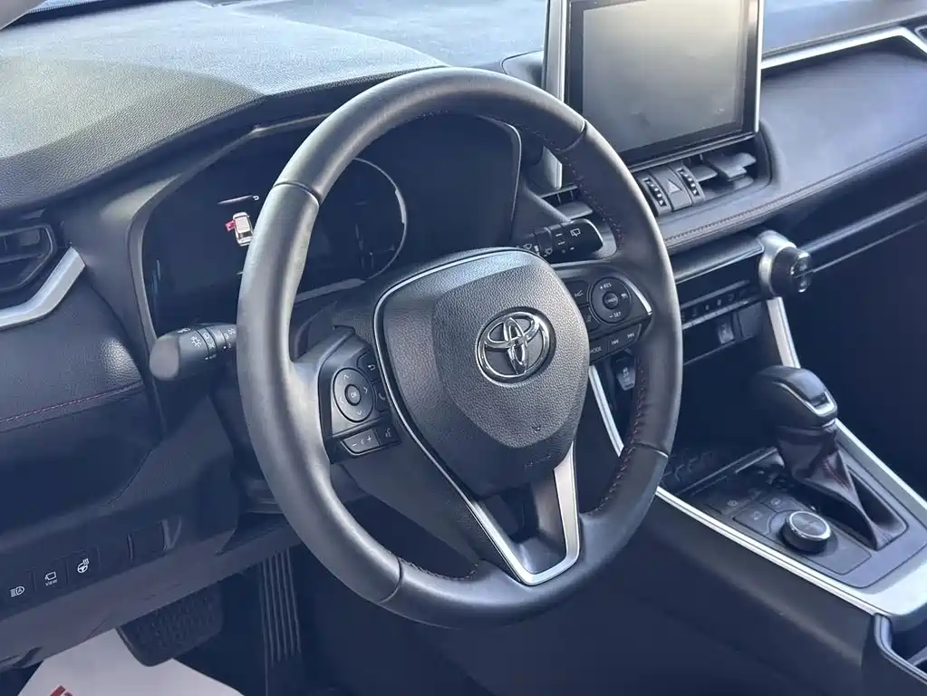 Toyota RAV4 Prime — фото 8