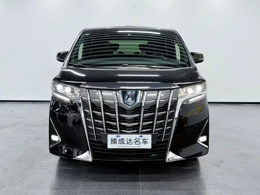 Toyota Alphard — фото 2