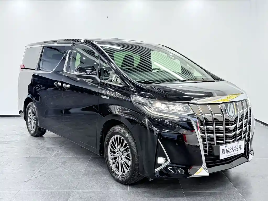 Toyota Alphard — фото 3