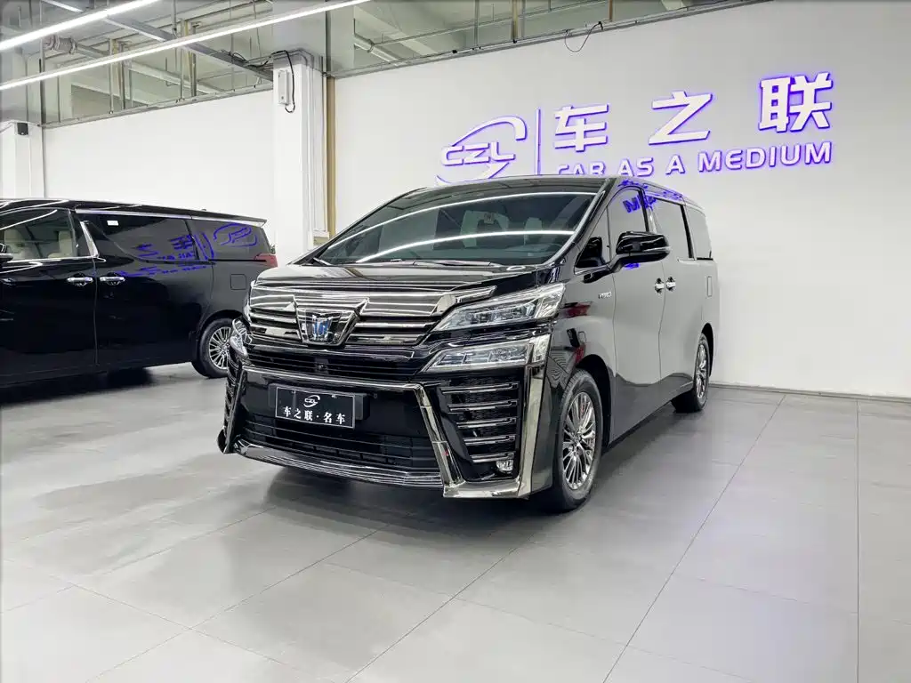 Toyota Vellfire — фото 3