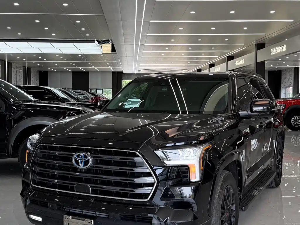 Toyota Sequoia — фото 3
