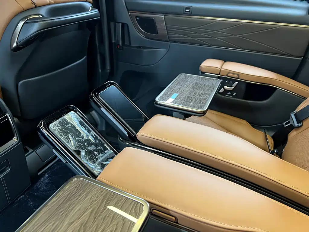 Toyota Vellfire — фото 13