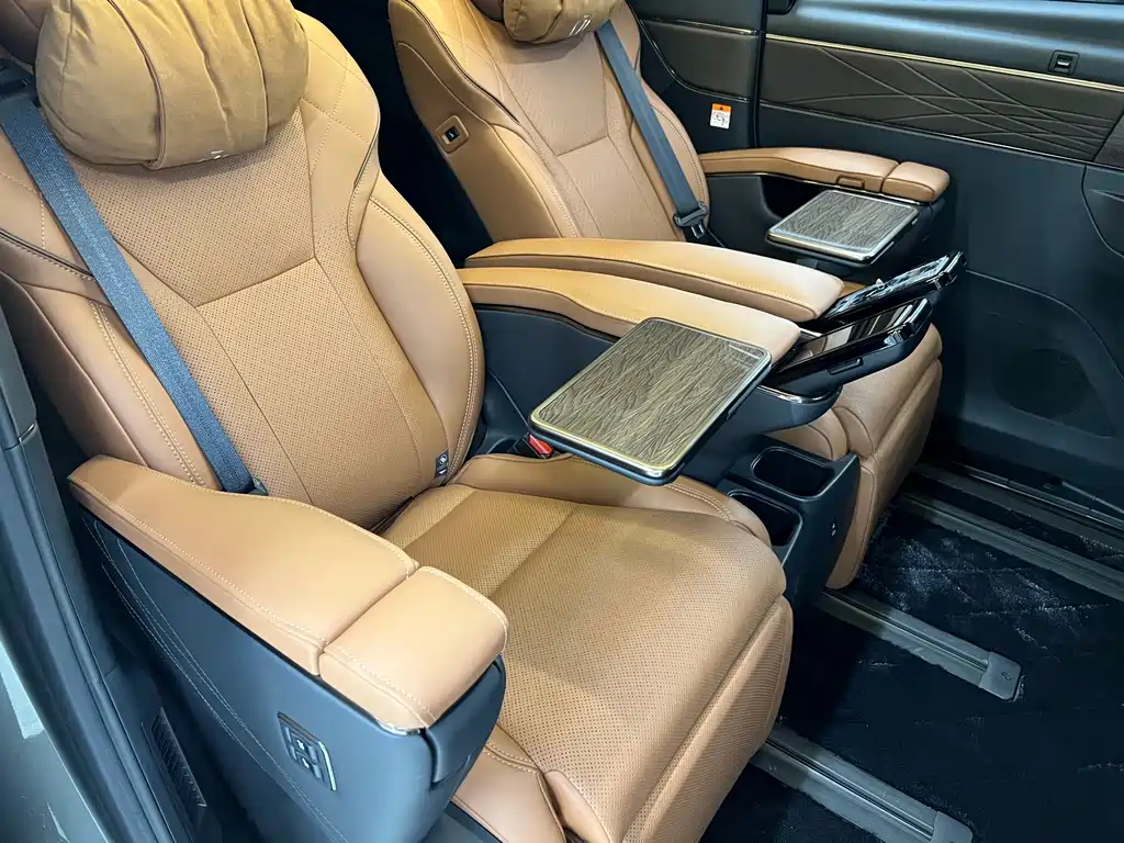 Toyota Vellfire — фото 15
